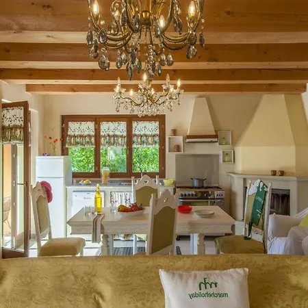 Serene Villa, Peaceful פרגולה