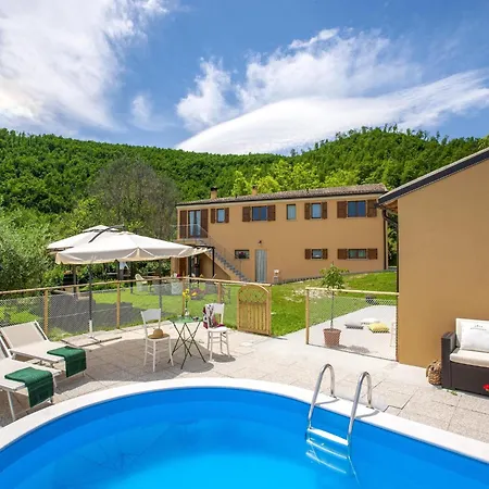Serene Villa, Peaceful וילה