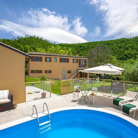 Serene Villa, Peaceful וילה פרגולה