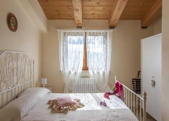 Serene Villa, Peaceful Pergola